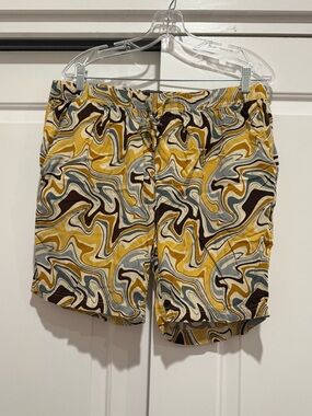 Massive apparel men’s marble colorful, short shorts, size XL